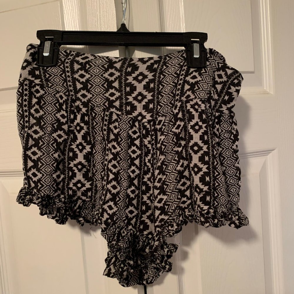 FOREVER 21 SKORT SIZE SMALL